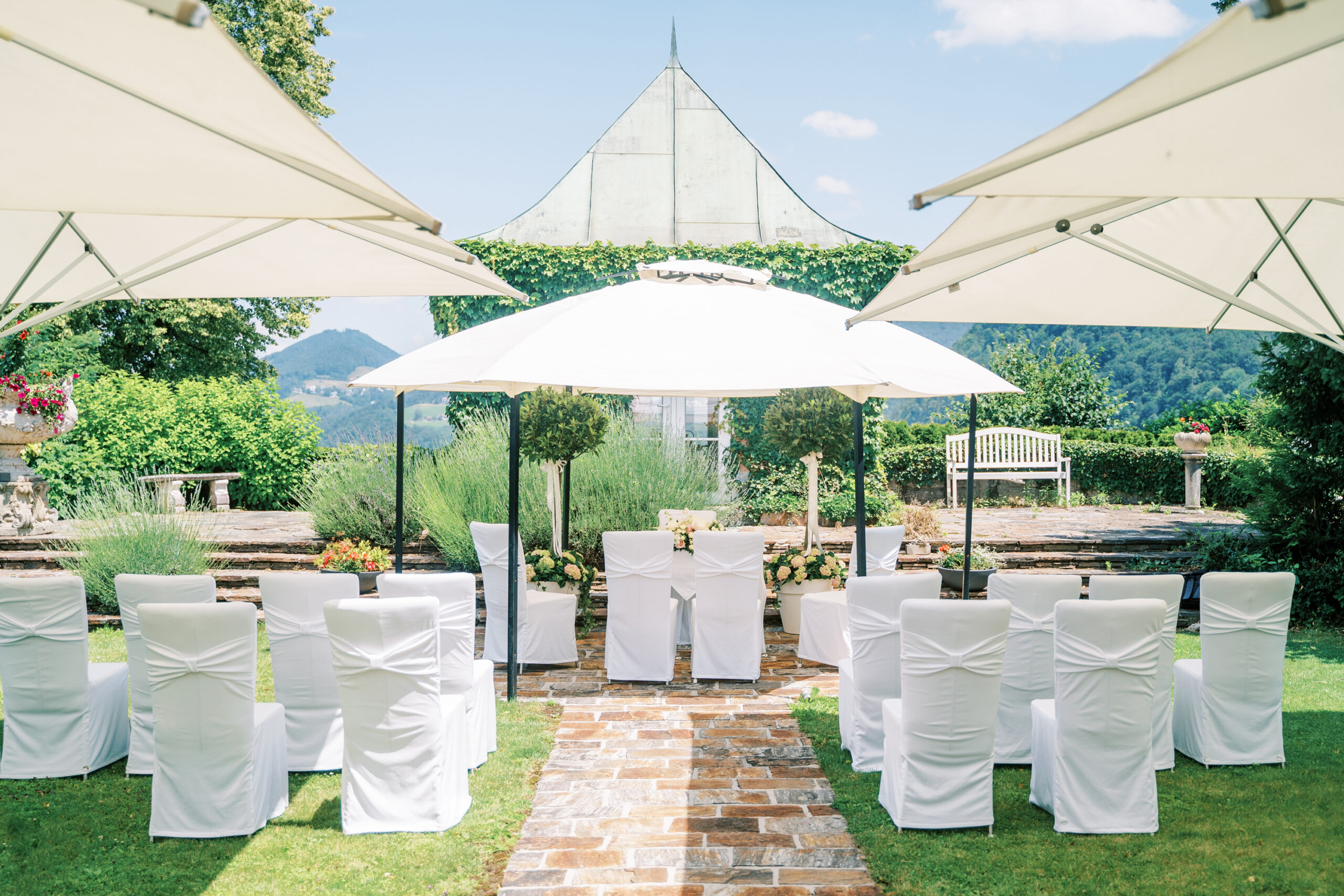 SchlossMönchsteinTrauungbyTonyGigovPhotography-3334